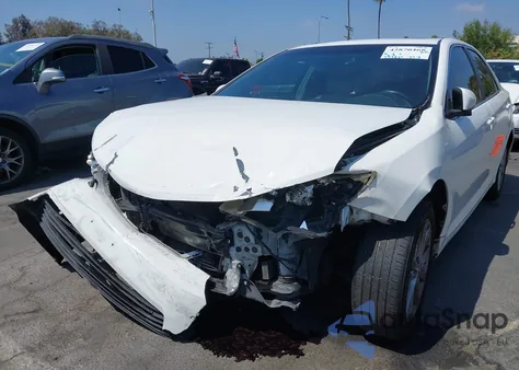 2014 Toyota Camry Xle z USA, uszkodzony, nr VIN 4T4BF1FK2ER344825